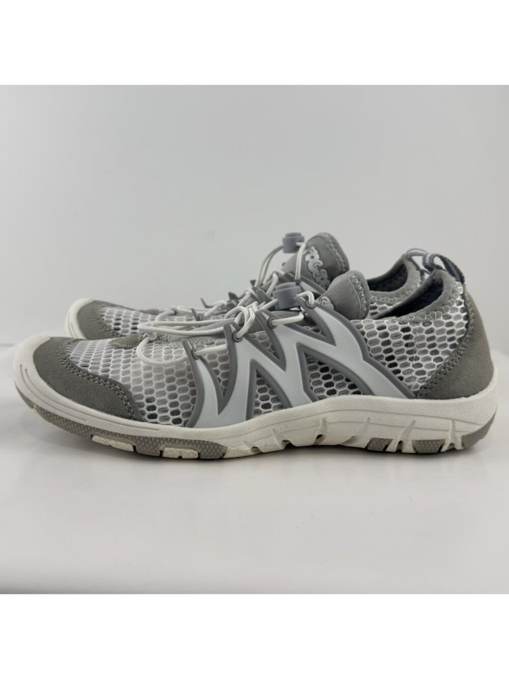 RocSoc Water Shoe Womens Sz 7 Gray White Speed Lace Breathable Mesh Lightweight